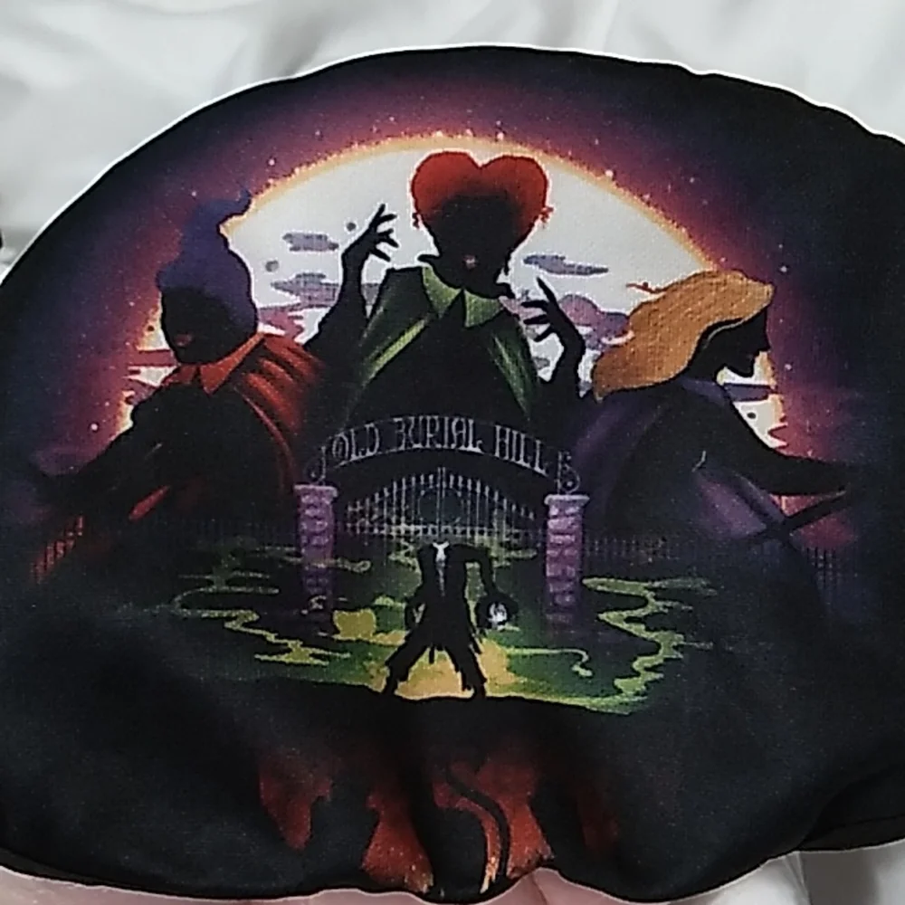 4 Hocus Pocus Face Masks brand new Disney